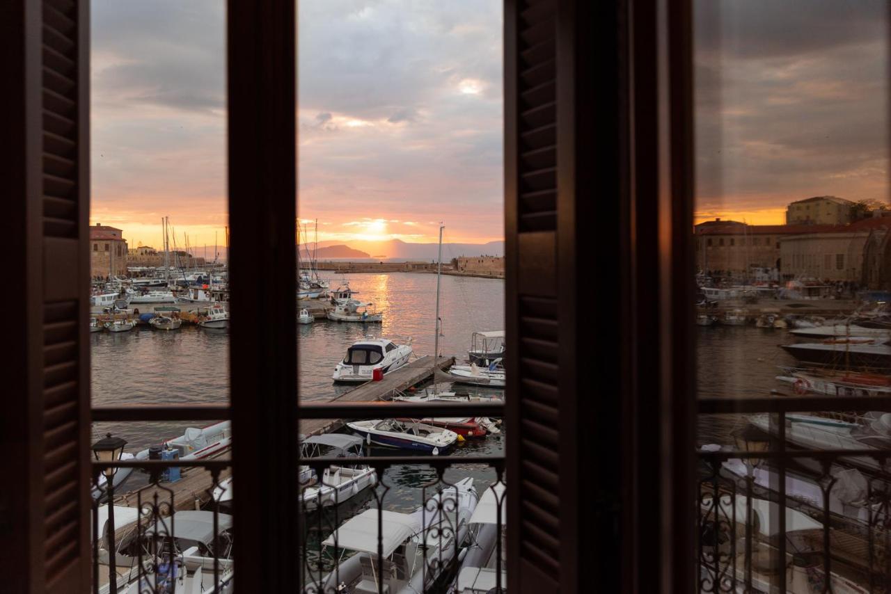 Destino Home Overlooking The Venetian Port Of Chania Chania  Eksteriør billede