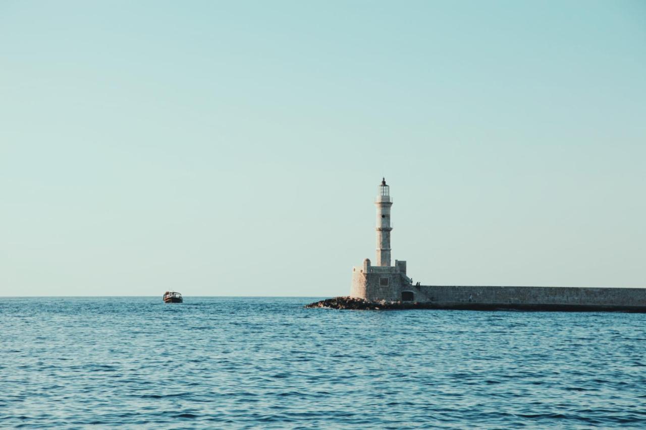 Destino Home Overlooking The Venetian Port Of Chania Chania  Eksteriør billede